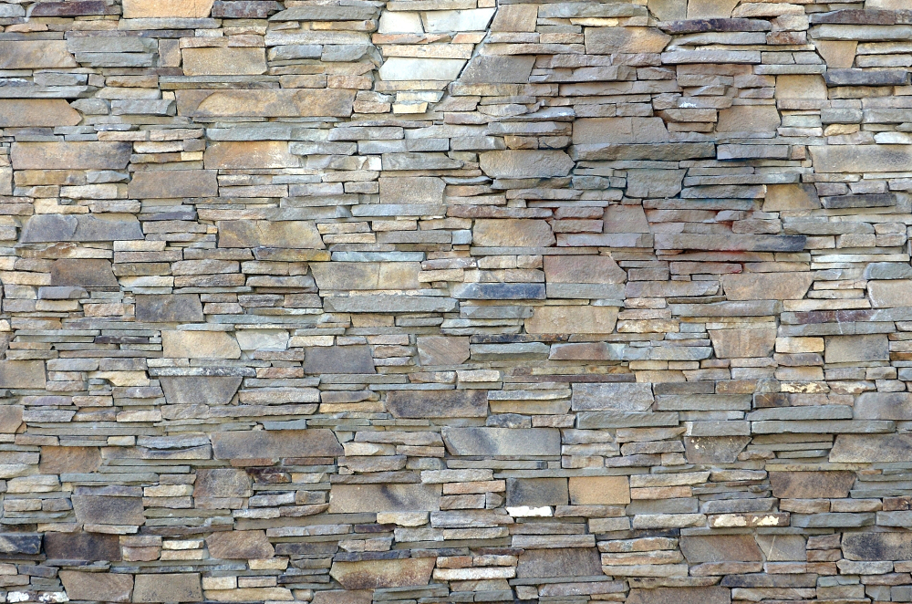 Comment nettoyer des pierres de parement en intérieur